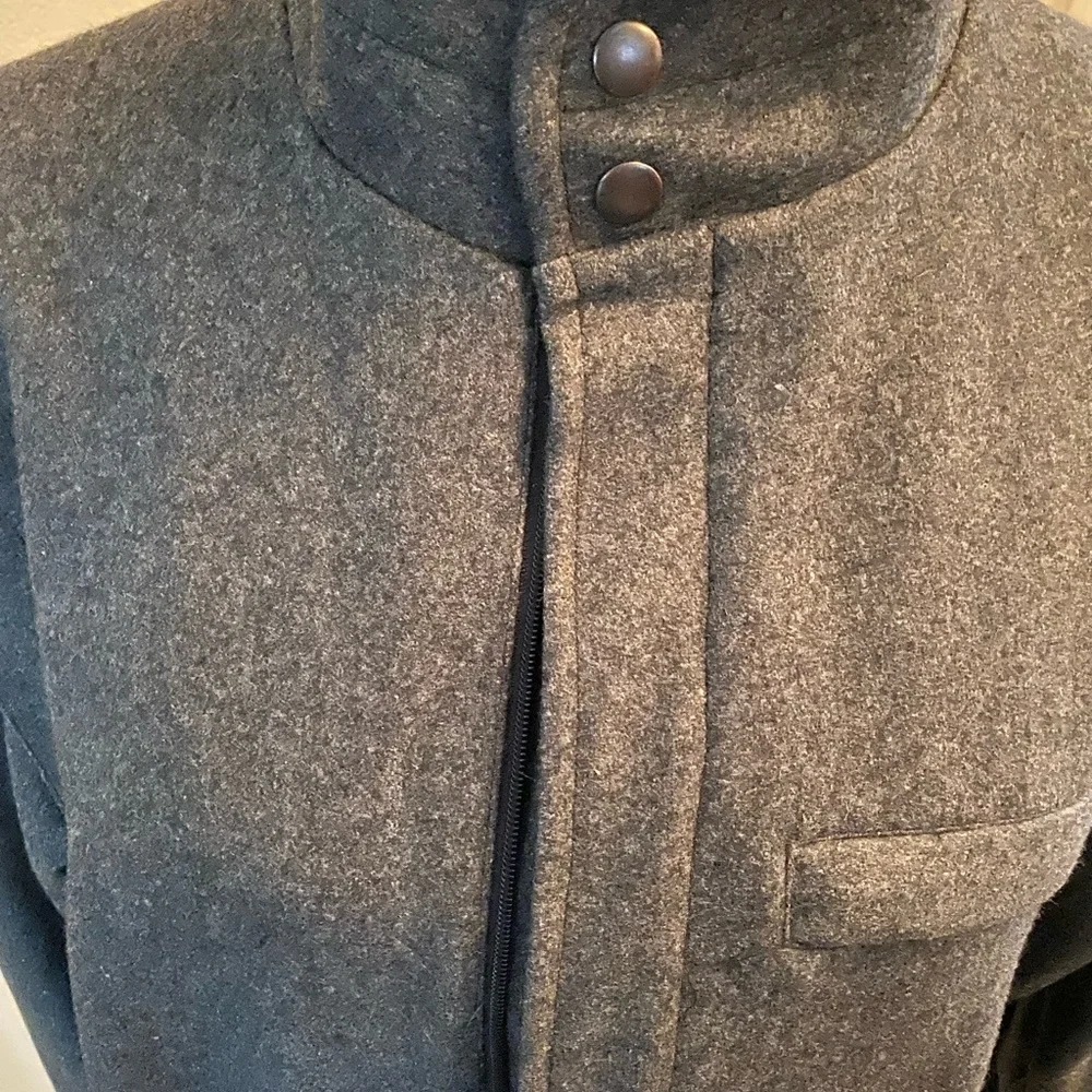 Men’s Jacket - Picture 3 of 8